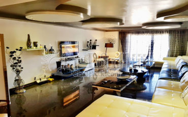 فيلا للبيع بالهاند فيلا موقع مميز