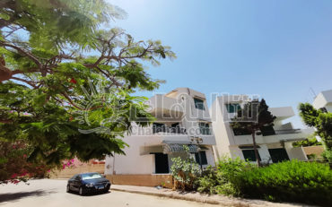 فيلا للبيع موقع مميز بكناري بيتش