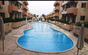 للبيع شالية فيو مميز بمنتجع هوليداي